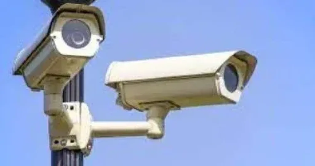 كاميرات المراقبة تكشف تفاصيل جريمة الاعتداء على شاب أمام زوجته بالحوامدية