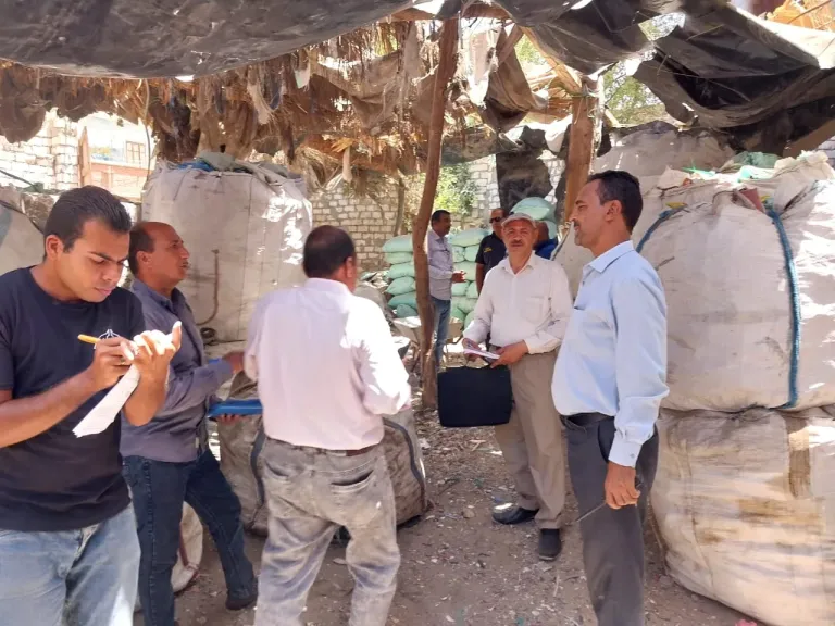 محافظ أسيوط: لجنة مشتركة للمرور على كسارات ومخازن
