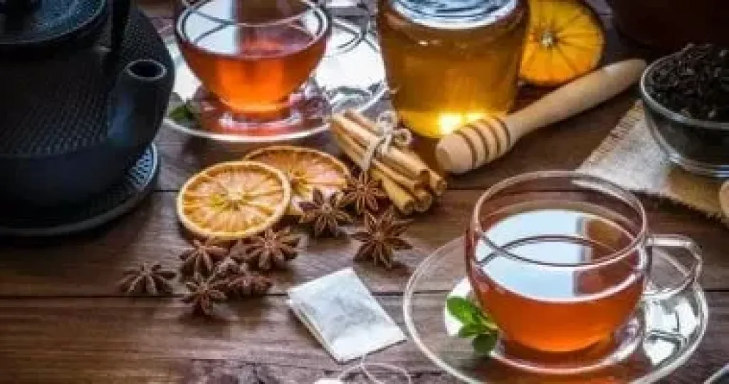 لماذا يجب ترك المشروبات الساخنة فترة قبل تناولها؟