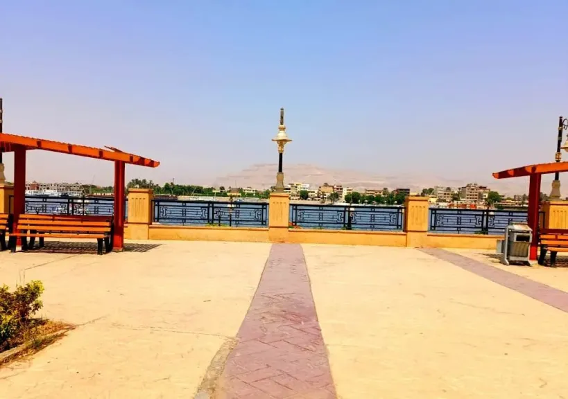 الأقصر تواصل حملات النظافة بمنطقة الممشى السياحي وكورنيش النيل| صور