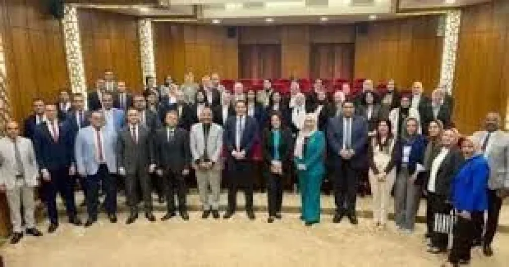 جانب من الندوه 