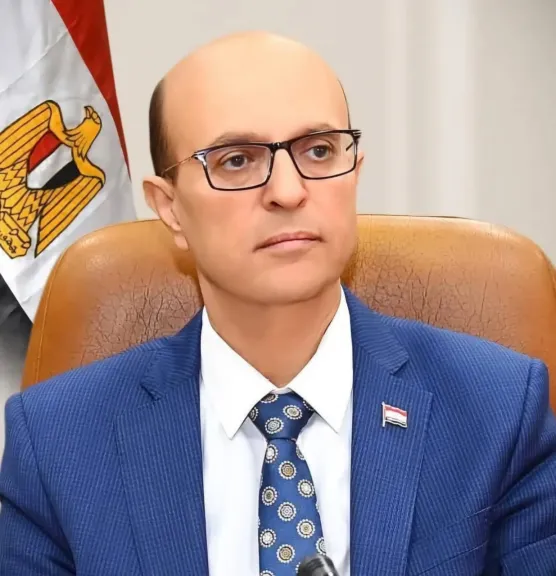 رئيس جامعة أسيوط يصدر قرارات جديدة بتعيين وتجديد وتكليف قيادات