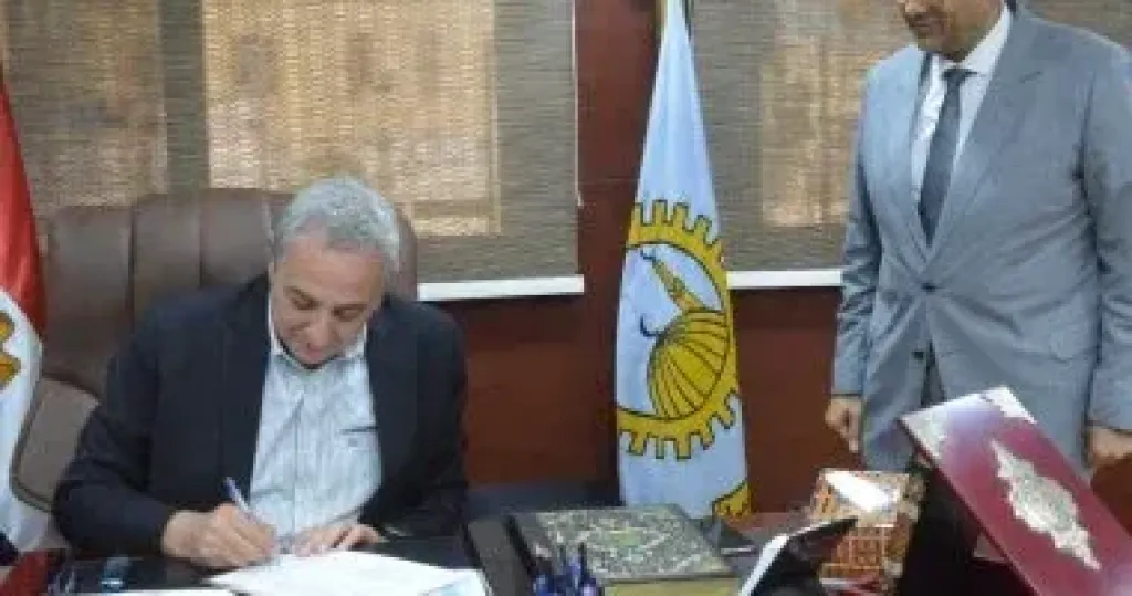 محافظ الغربية يخفض الحد الأدنى للقبول بالثانوية لـ223 درجة