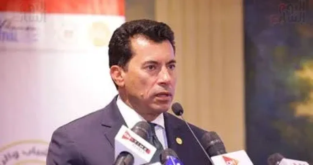 وزير الرياضة: سنمنح الأندية لتوفيق أوضاعها وعلى مجلس الزمالك الرد على أسباب سحب أرض أكتوبر