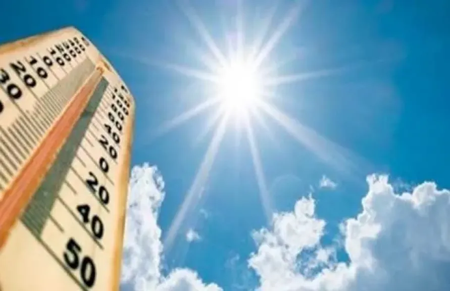 طقس حار رطب في الغربية مع غيوم جزئي