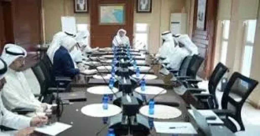 وزير الإعلام الكويتى يستعرض حزمة من المشروعات والمبادرات تنطلق قريبًا