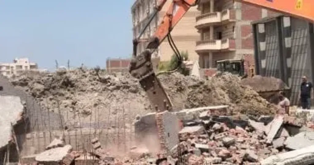محافظ الإسكندرية يوجه بتكثيف حملات إزالة البناء المخالف للتخطيط العمراني