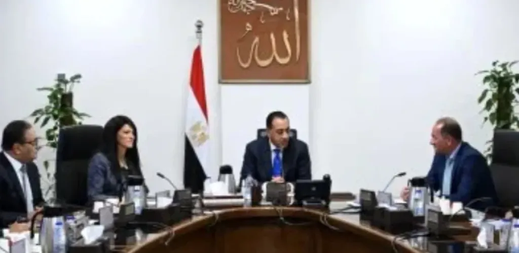 رئيس الوزراء يتابع آليات تنفيذ قانون تنظيم بعض الأحكام الخاصة بملكية الدولة
