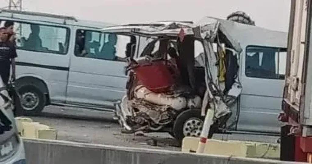 مصرع شخصين وإصابة 8 آخرين فى حادث سير بكفر الدوار