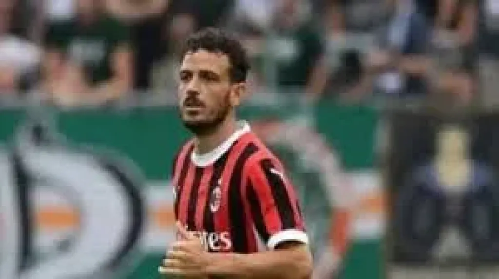 أليساندرو فلورينزى لاعب ميلان يعلن اعتزال كرة القدم