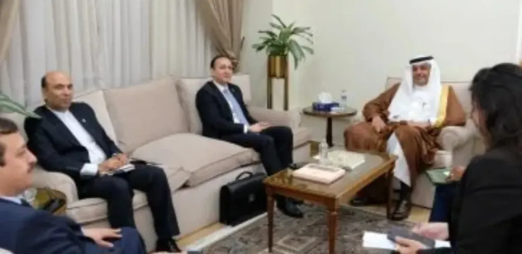 الجامعة العربية تؤكد حرصها على مواصلة العمل والتنسيق مع منظمة شنغهاي