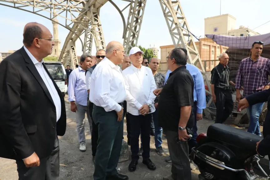محافظ القاهرة:ازالة كافة الإشغالات بأعلى كوبرى الليمون التراثى  برمييس لإعادة المظهر الحضاري للمنطقة