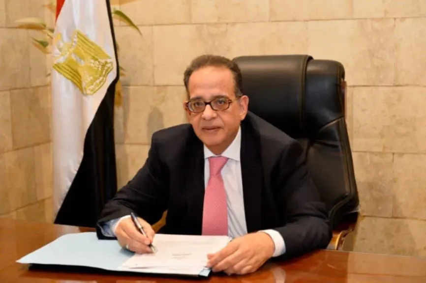 عبد العزيز : بيان النيابة العامة بعدم نشر الفيديوهات علي السوشيال ميديا للحفاظ علي المجتمع وقيمه وثوابته