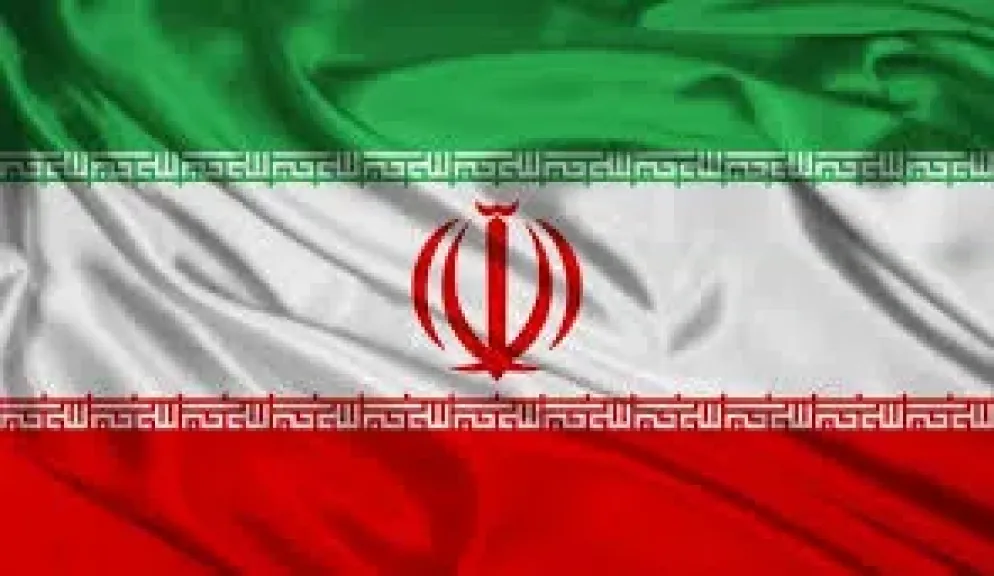 فرنسا وبريطانيا وألمانيا تعيد فرض العقوبات على إيران
