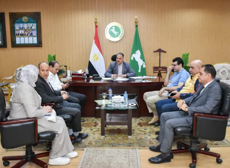 محافظ الشرقية يلتقى نواب الشعب لانهاء مشكلات دوائرهم