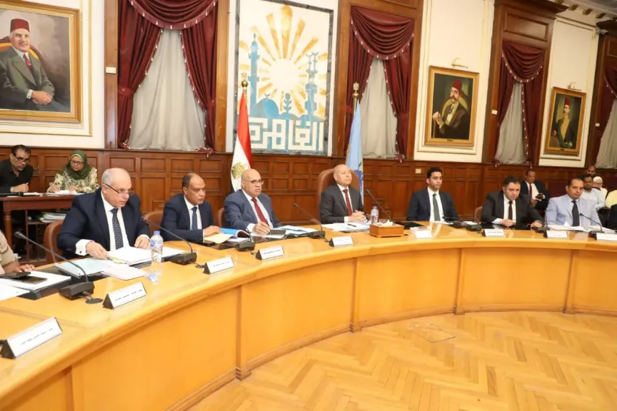 محافظ القاهرة :تكثيف الاستعدادات بكافة الأجهزة التنفيذية لاستقبال العام الدراسي الجديد