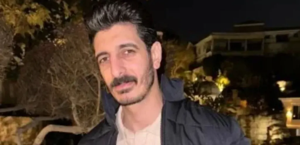 آيفون مطلى بالذهب وساعة بفصوص ألماظ.. ثروة التيك توكر ” شاكر محظور”