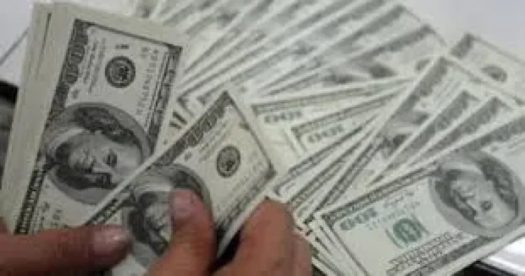 استقرار سعر الدولار اليوم السبت 30-8-2025 بعد تحركه 10 قروش الأسبوع الماضي