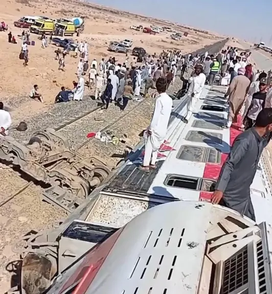 نائب وزير الصحة يتابع مصابي حادث قطار مطروح في مستشفيي الضبعة ورأس الحكمة