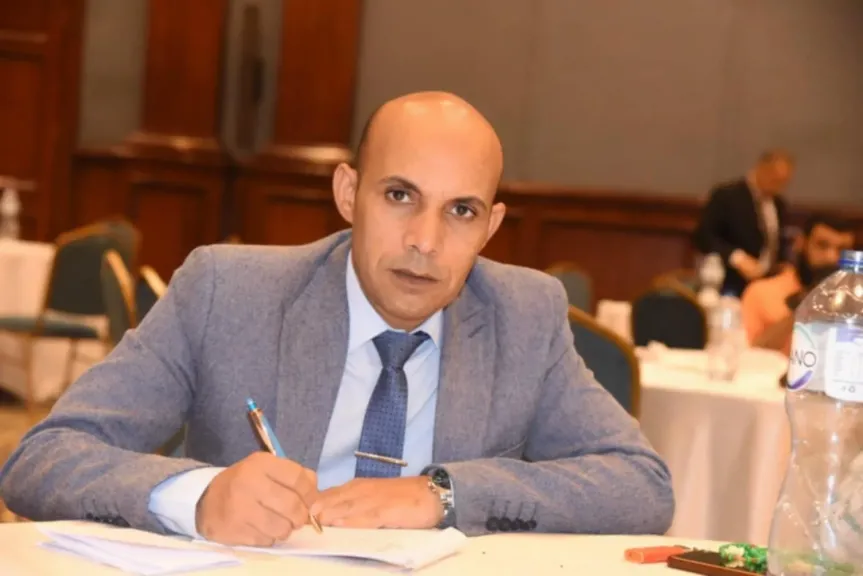 المخرجة هند عادل تهنئ الصحفي محمود العربي لفوزه بعضوية المكتب التنفيذي لشعبة المحررين الاقتصاديين