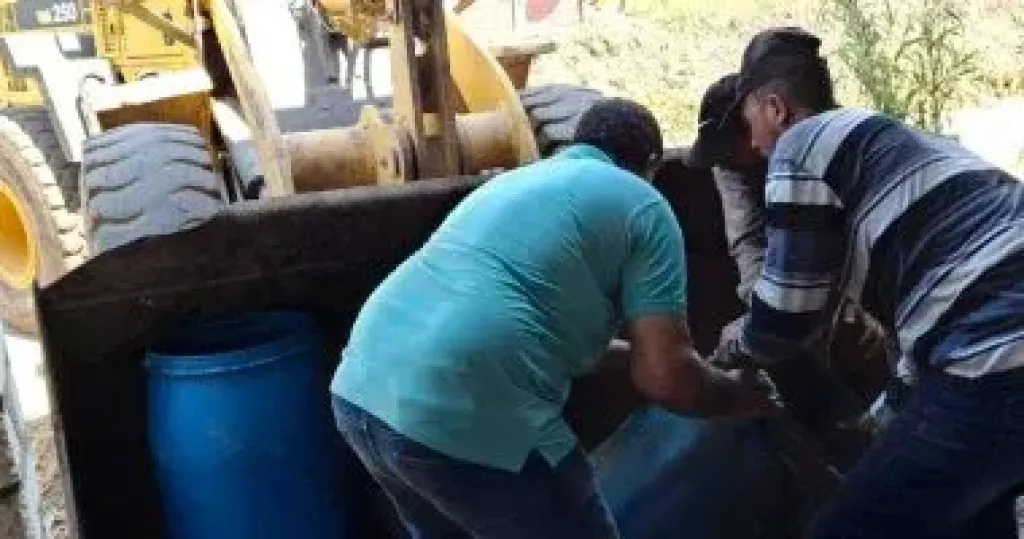 ضبط 4 أطنان أسماك سلفر وسردين غير صالح للإستخدام الآدمي بكفر الشيخ