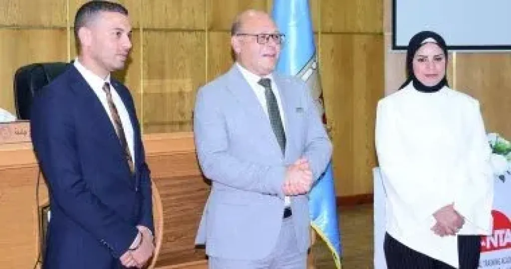 رئيس جامعة سوهاج يشهد ختام فعاليات مبادرة «أنا أيضا مسئول»