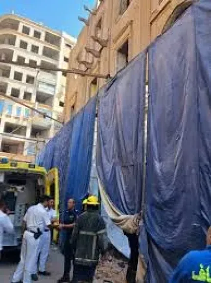 إصابة 3 عمال فى حادث انهيار طوابق منزل بالمنصورة أثناء تنفيذ قرار إزالة