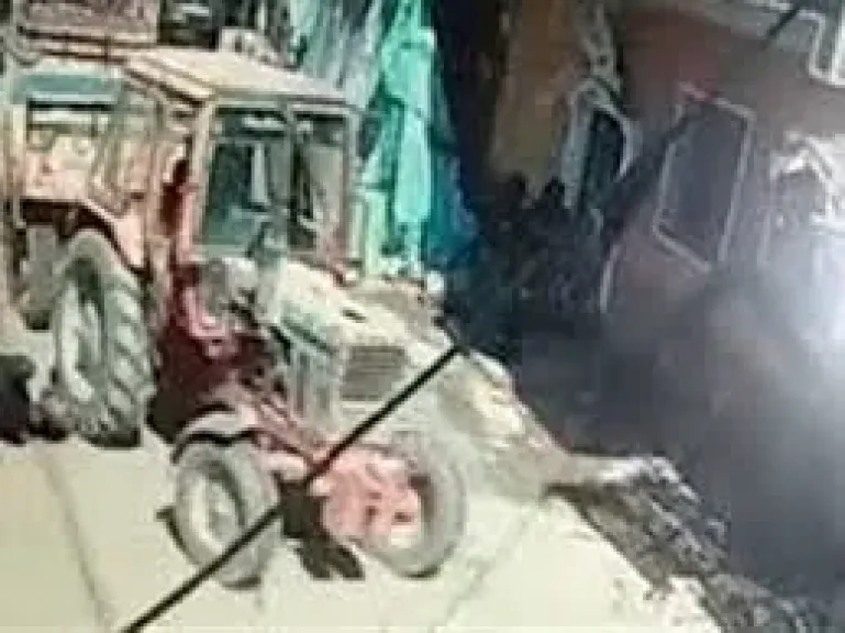 دهس طفلة بجرار زراعي في الإسماعيلية يثير غضب رواد السوشيال ميديا