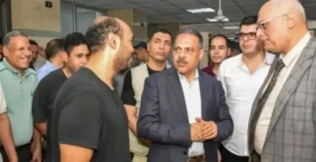 محافظ الشرقية يُفاجئ العاملين بعيادة المبرة ويشدد على حسن استقبال المرضى