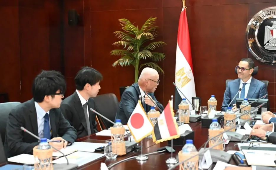وزير الاستثمار والتجارة الخارجية يستقبل السفير الياباني بالقاهرة لبحث آفاق التعاون الاقتصادي بين البلدين