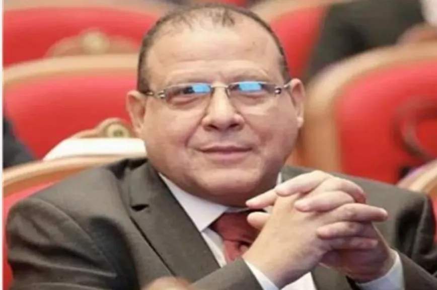 وقفة ضد التجاوزات.. مجدي البدوي يشيد بإزالة حواجز السفارة البريطانية