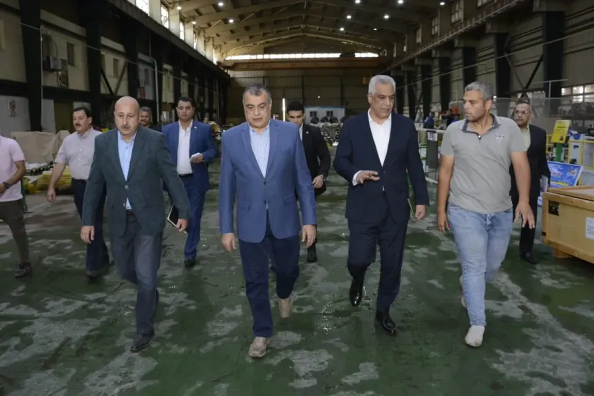 الوزير ”محمد صلاح”: حريصون على جذب المزيد من الاستثمارات والنهوض بالصناعة الوطنية تنفيذا لتوجيهات القيادة السياسية.. صور