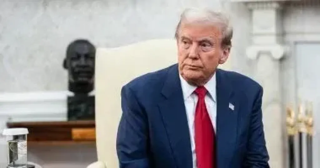 بعد تشكيك القضاة فى الحجة.. ترامب يحذر من إلغاء المحكمة العليا للرسوم الجمركية