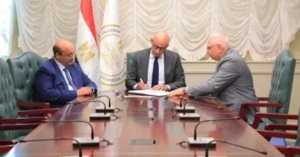 وزير التعليم يعتمد نتيجة امتحانات الدبلومات الفنية دور ثان بنسبة نجاح 89.88%