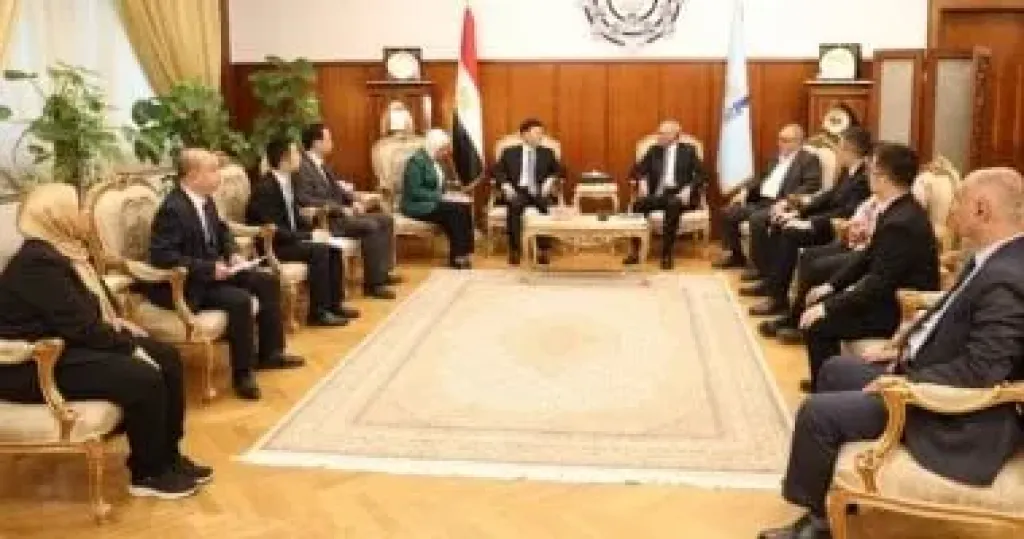 وفد صيني رفيع المستوى يزور المركز القومي للبحوث