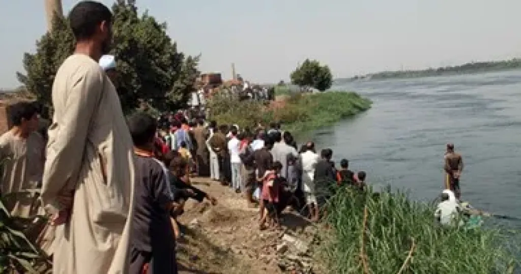 مصرع شخصين غرقا في الرياح البحيري بمنشأة القناطر