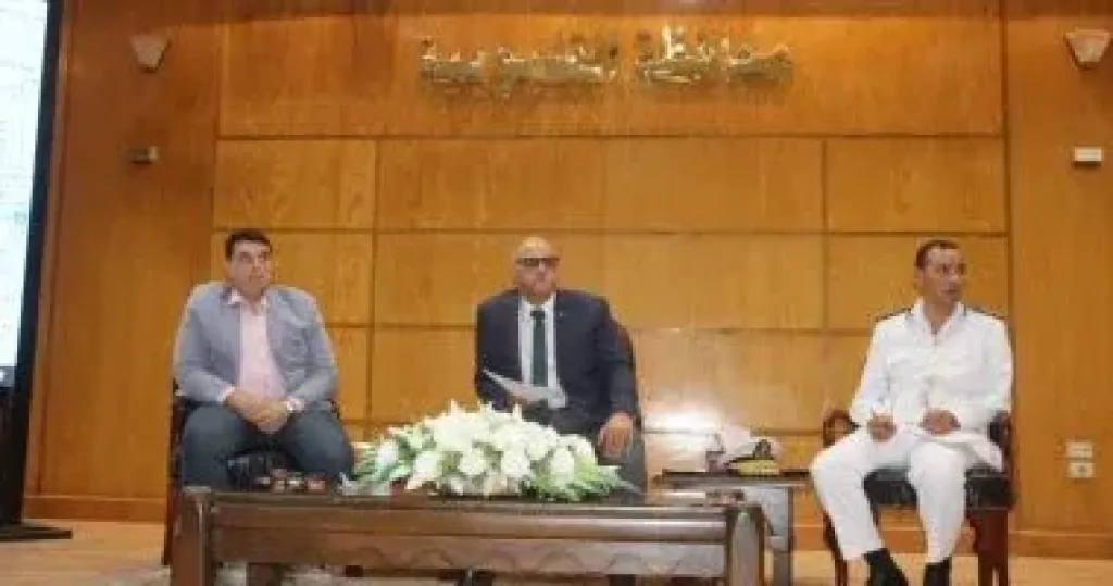 محافظ القليوبية يوجه بتكثيف العمل لإنهاء ملف تقنين الأراضى
