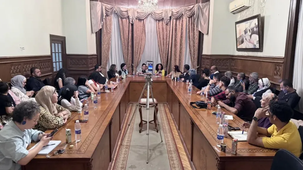 ”المحافظين” ينظم صالون ثقافي بعنوان ”التيك توك منصة حرية أم ساحة وصاية”