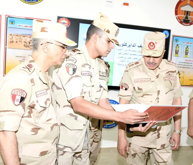 رئيس أركان حرب القوات المسلحة يتفقد المنظومة التعليمية بالمعاهد العسكرية التخصصية.. صور