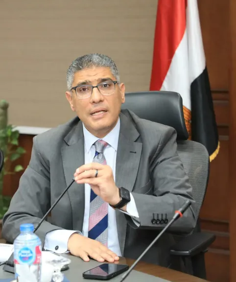 محافظ الجيزة: رصف 120 شارعا بالإنترلوك في البدرشين