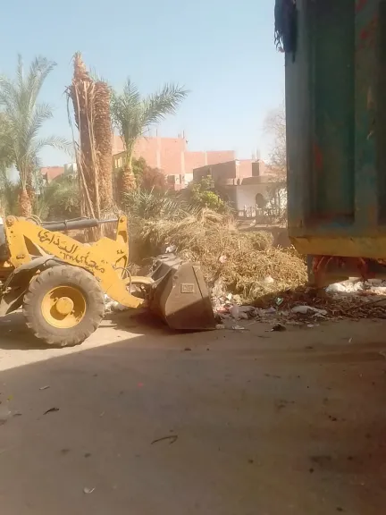 محافظ أسيوط: استمرار رفع نواتج تطهير الترع والمصارف