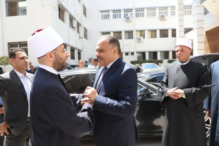 محافظ الشرقية يستقبل ٥ وزراء ومفتي الجمهورية لتهنئة المحافظة بعيدها القومي