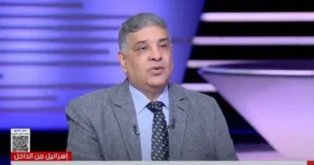 أشرف أبو الهول: نتنياهو يسعى لتقديم نفسه كمؤسس ثانٍ لإسرائيل