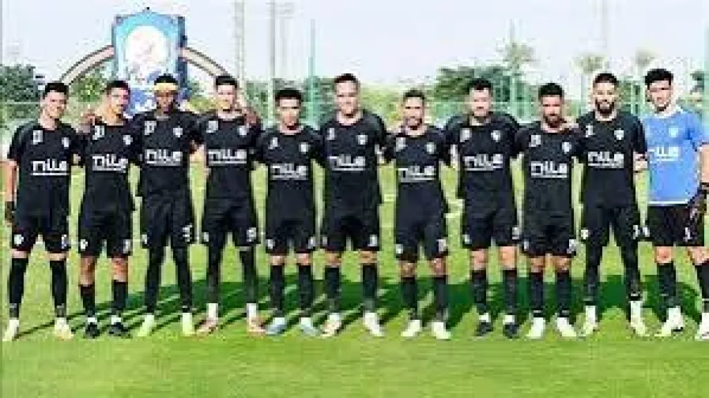 الزمالك يستعيد ثلاثي الفريق أمام المصري