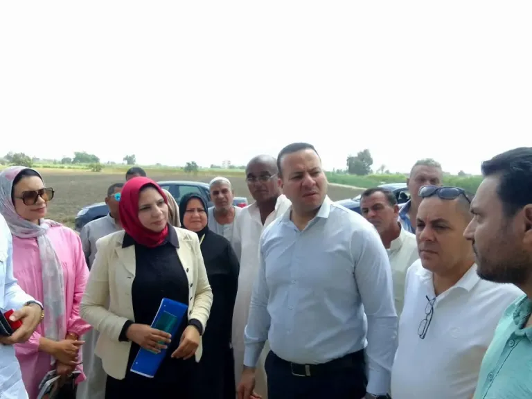 وكيل صحة البحيرة يتفقد وحدة كفر الدوار  ويوجه بإعداد تقرير لإعادة تشغيلها