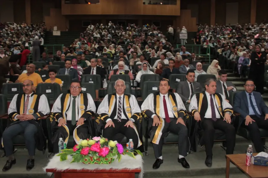 جامعة أسيوط تحتفل بتخريج الدفعة 47 من طلاب كلية الحقوق