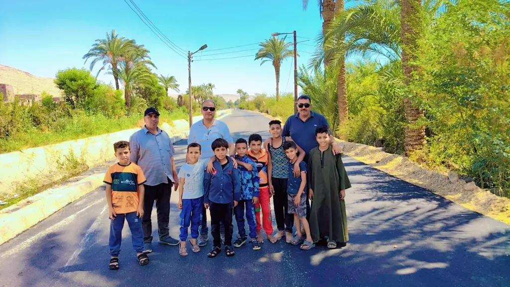 محافظ أسيوط يعلن الانتهاء من رصف طريق الكوم الأحمر