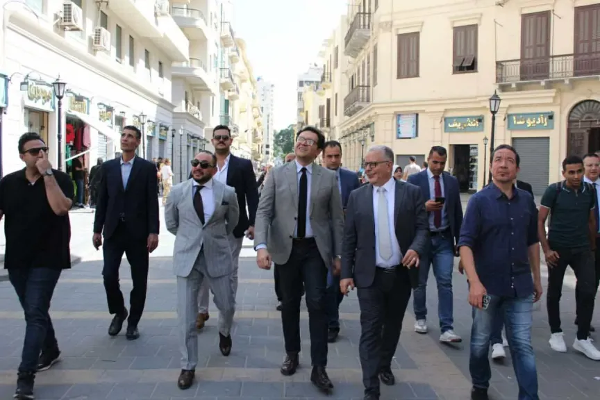 وزير الثقافة يتفقد أعمال تطوير شارع النبي دانيال ويوجّه بضمّه لبينالي الإسكندرية| صور