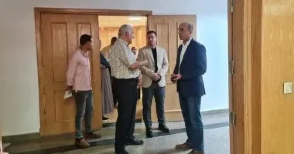 رئيس جامعة دمنهور يتفقد أعمال الكشف الطبي للطلاب الجدد و يوجه بتكثيف الإجراءات الصحية لضمان السلامة