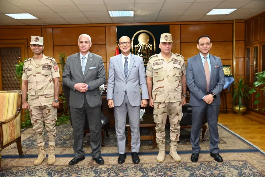 الدكتور المنشاوي يستقبل المستشار العسكري للمحافظة